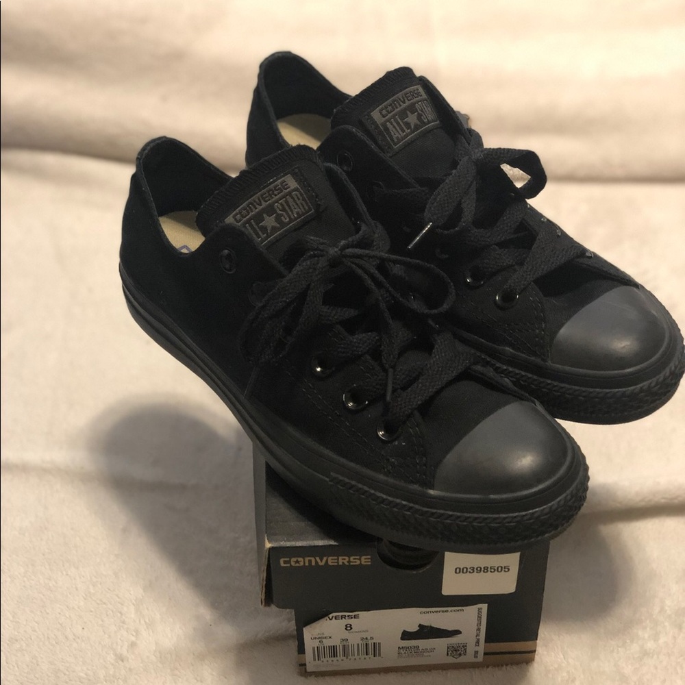 Converse Chuck Taylor All Star Low Top Sneakers